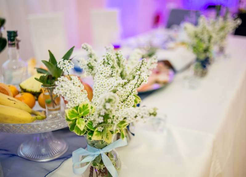 Stół Młodej Pary - sala weselna w opolu - dekoracje